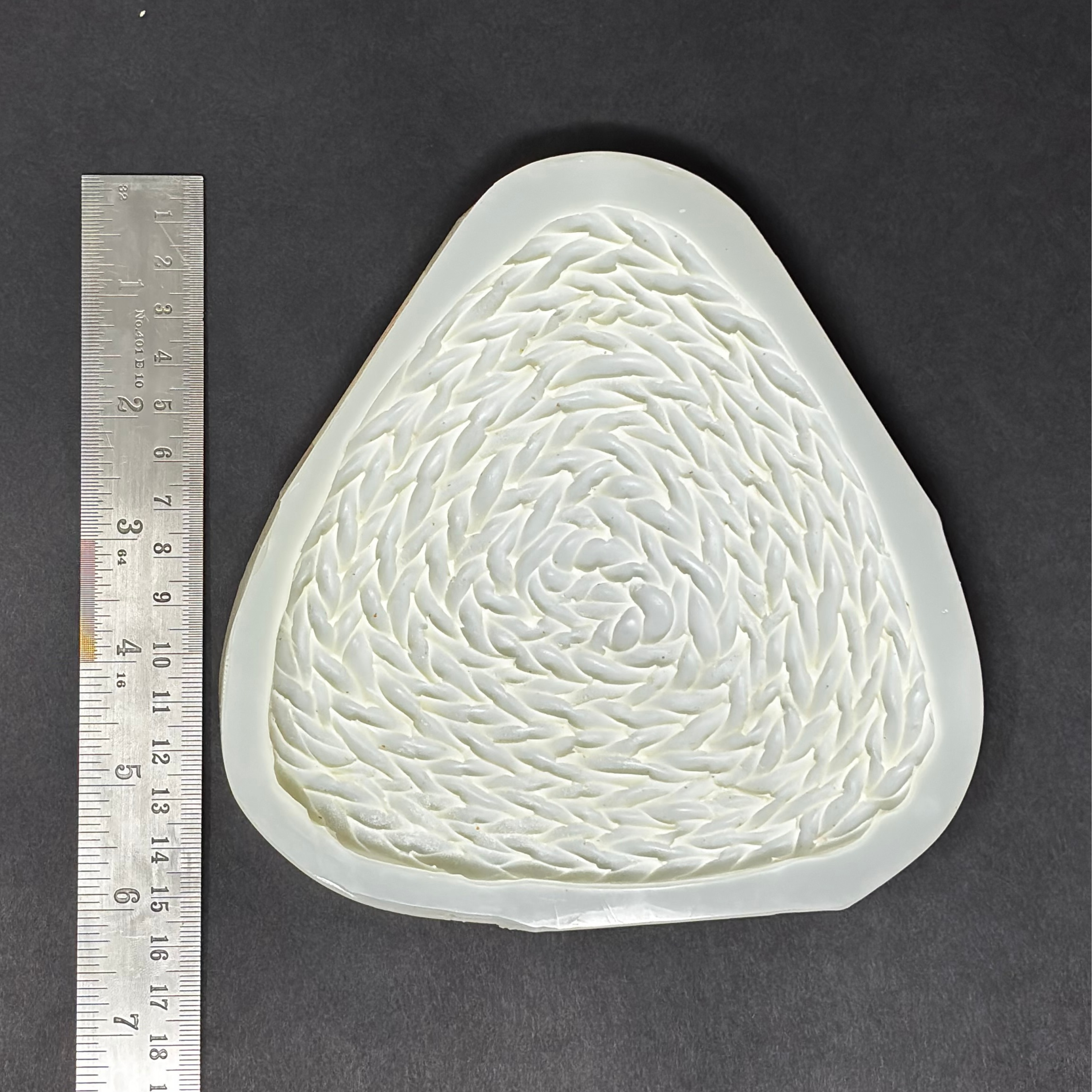 Braided Triangle Coaster Mould